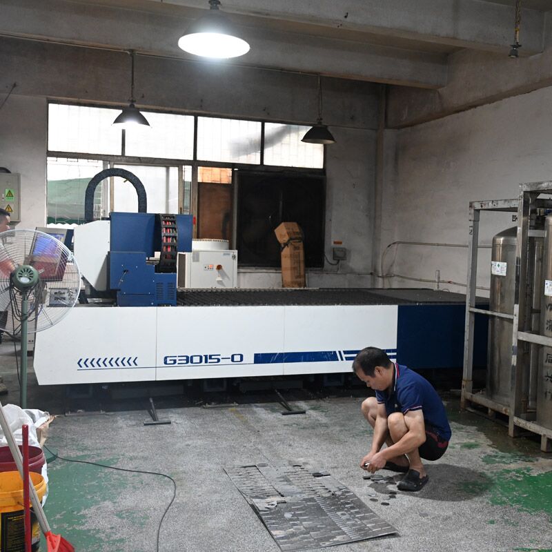 laser cutting machine